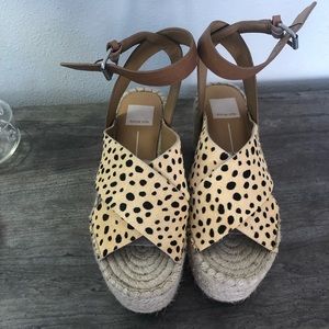 Dolce Vita Women’s Carsie Espadrille Wedge Sandal